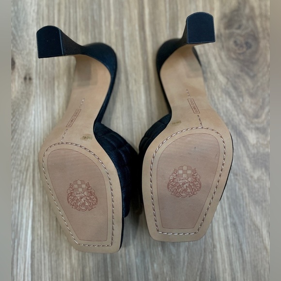 Vince Camuto Womens Reselm Slides Sandals Black Quilted High Heel 9 M NWOT - Picture 3 of 5